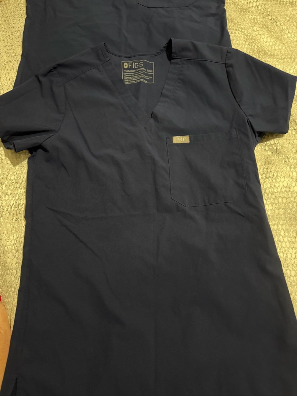 Figs Women’s Navy V-Neck Short Sleeve Scrub Top with Chest Pocket Tab Catarina